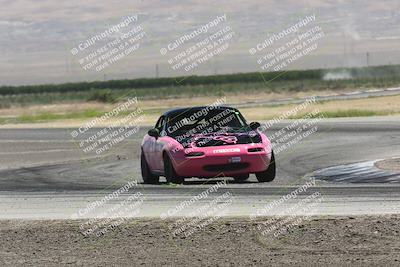 media/Jun-01-2024-CalClub SCCA (Sat) [[0aa0dc4a91]]/Group 3/Race/